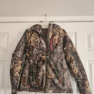 Realtree Women's Camo Jacket with Pink Details